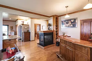 103 N Warrington Ave, Cecil, WI 54111 - Photo 6