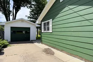 534 Demarest St, Waupaca, WI 54981 - Photo 18