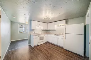 524 3rd St, Menasha, WI 54952 - Photo 2