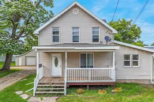 524 3rd St, Menasha, WI 54952 - Photo 1