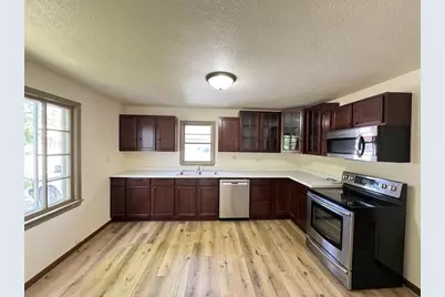 720 E Fulton Street, Waupaca, WI 54981 - Photo 2