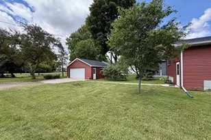 N8183 Lakeshore Dr, Fond du Lac, WI 54937 - Photo 8