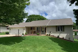 2638 Red Fern Ln, Green Bay, WI 54304 - Photo 1