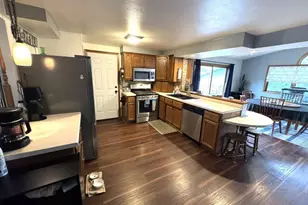 701 Woodland Dr, Kaukauna, WI 54130 - Photo 10