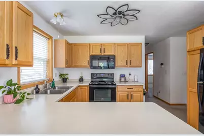 705 Riverview Drive, Fremont, WI 54940 - Photo 8