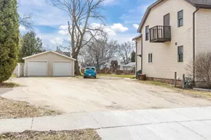 28 E 11th St, Fond du Lac, WI 54935 - Photo 48