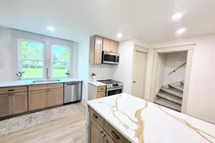 1730 N Oneida St, Appleton, WI 54911 - Photo 6