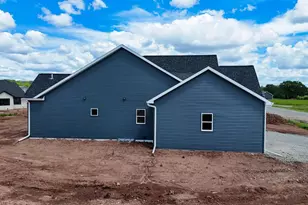8329 Marlo Ave, Neenah, WI 54956 - Photo 2