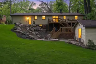 2565 Hazelwood Ln, Green Bay, WI 54304 - Photo 2