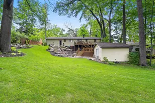 2565 Hazelwood Ln, Green Bay, WI 54304 - Photo 54