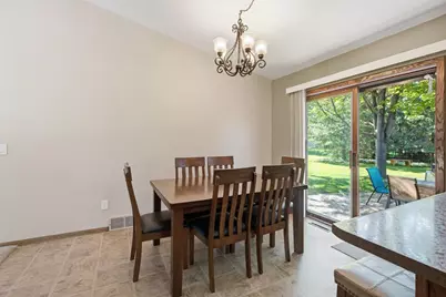 2025 W Harvest Drive, Appleton, WI 54914 - Photo 8