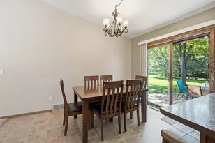 2025 W Harvest Dr, Appleton, WI 54914 - Photo 8