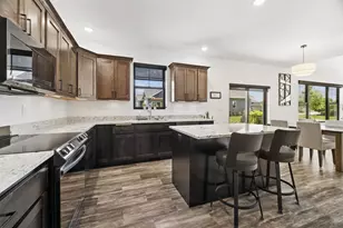 901 Clover Ct, Menasha, WI 54952 - Photo 14