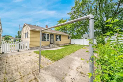 690 W 5th Avenue, Oshkosh, WI 54902 - Photo 28