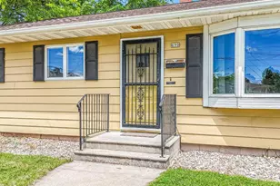 690 W 5th Ave, Oshkosh, WI 54902 - Photo 2