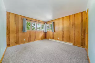 690 W 5th Ave, Oshkosh, WI 54902 - Photo 10