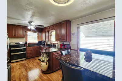1430 S 19th Street, Sheboygan, WI 53081 - Photo 2