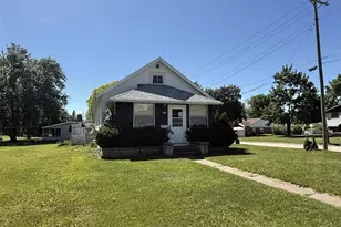 195 N Clinton Ave, Clintonville, WI 54929 - Photo 1