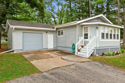 319 S Cambridge Street, Wautoma, WI 54982 - Photo 1
