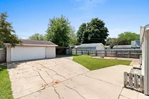 1513 E Plaza Dr, Appleton, WI 54915 - Photo 34