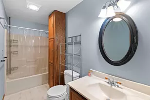 1513 E Plaza Dr, Appleton, WI 54915 - Photo 12