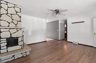 1513 E Plaza Dr, Appleton, WI 54915 - Photo 4