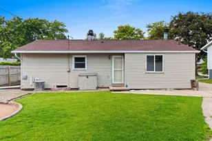 1513 E Plaza Dr, Appleton, WI 54915 - Photo 26