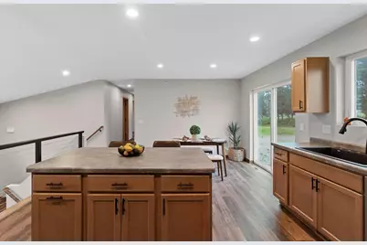 1824 Southland Lane, New London, WI 54961 - Photo 8
