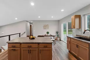 1824 Southland Ln, New London, WI 54961 - Photo 8