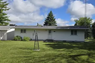 4535 Hickory Heights Ave, Oshkosh, WI 54904 - Photo 2