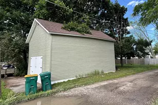 437 Carney Blvd, Marinette, WI 54143 - Photo 20