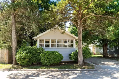 411 Marston Place, Oshkosh, WI 54901 - Photo 2