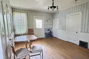 1833 Minnesota St, Oshkosh, WI 54902 - Photo 4