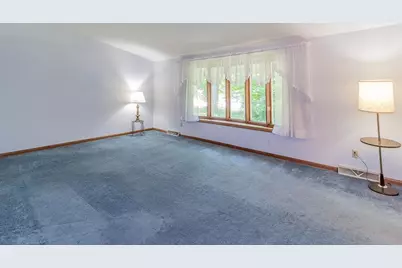 E8488 Stage Road, New London, WI 54961 - Photo 6