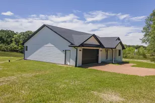 1043 E Taplin Dr, Wautoma, WI 54982 - Photo 4