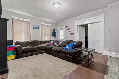 326 W 6th Avenue, Oshkosh, WI 54902 - Photo 2