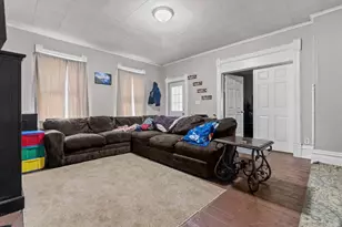 326 W 6th Ave, Oshkosh, WI 54902 - Photo 2
