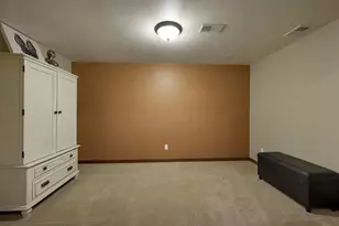2017 Higgins, De Pere, WI 54115 - Photo 32
