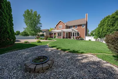 2017 Higgins, De Pere, WI 54115 - Photo 2