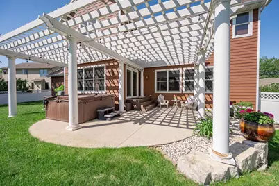 2017 Higgins, De Pere, WI 54115 - Photo 8