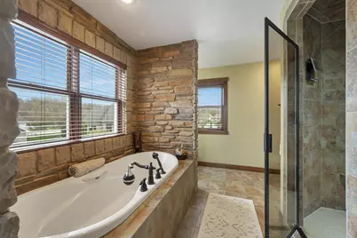 2017 Higgins, De Pere, WI 54115 - Photo 48