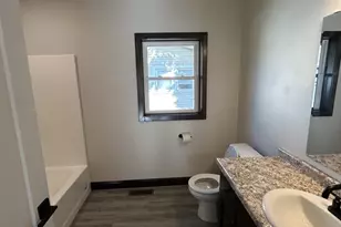 828 School Pl, Green Bay, WI 54303 - Photo 10
