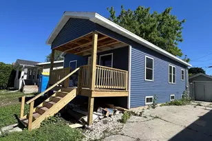 828 School Pl, Green Bay, WI 54303 - Photo 2