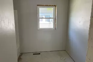 828 School Pl, Green Bay, WI 54303 - Photo 16