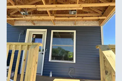 828 School Place, Green Bay, WI 54303 - Photo 8