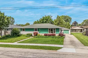 704 John St, Menasha, WI 54952 - Photo 2