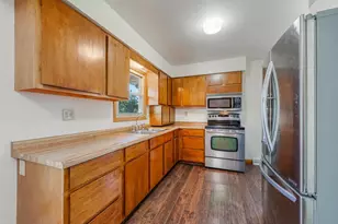 704 John St, Menasha, WI 54952 - Photo 8
