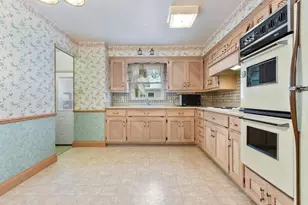 1673 Juniper Dr, Green Bay, WI 54302 - Photo 24