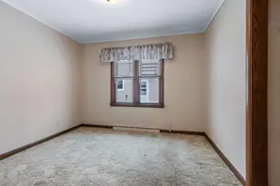 1673 Juniper Dr, Green Bay, WI 54302 - Photo 12