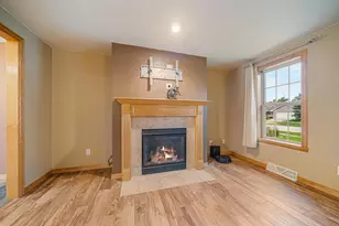2014 Charles St, De Pere, WI 54115 - Photo 6